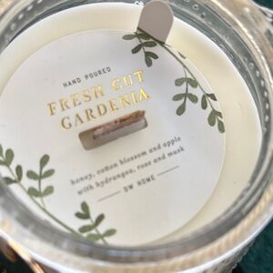 Fresh Cut Gardenia Candle and Roses Soap Set